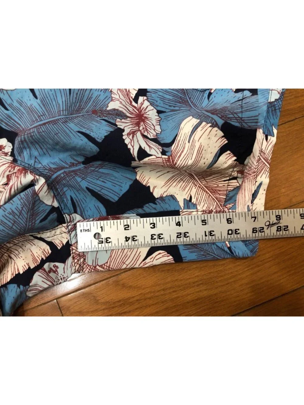 Patagonia men hibiscus